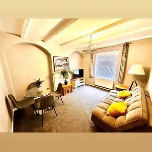  Holiday home 43 Keedonwood Road United Kingdom