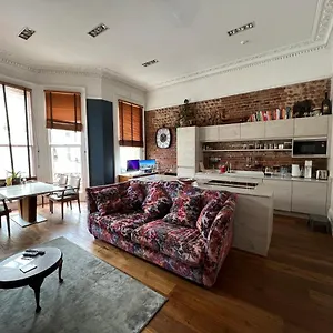 Apartment Spacious Sea View, Brighton